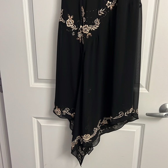Embroidered Black R&M Richards Dress - Picture 7 of 8
